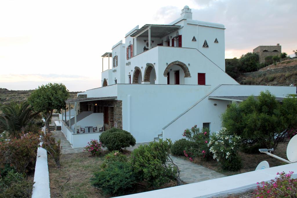 Aparthotel En Plo Agios Romanos Exterior foto